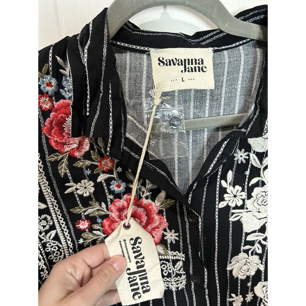 savanna jane embroidered top Button Down Floral Stripe NWT loose Boho Sz L - Picture 2 of 6